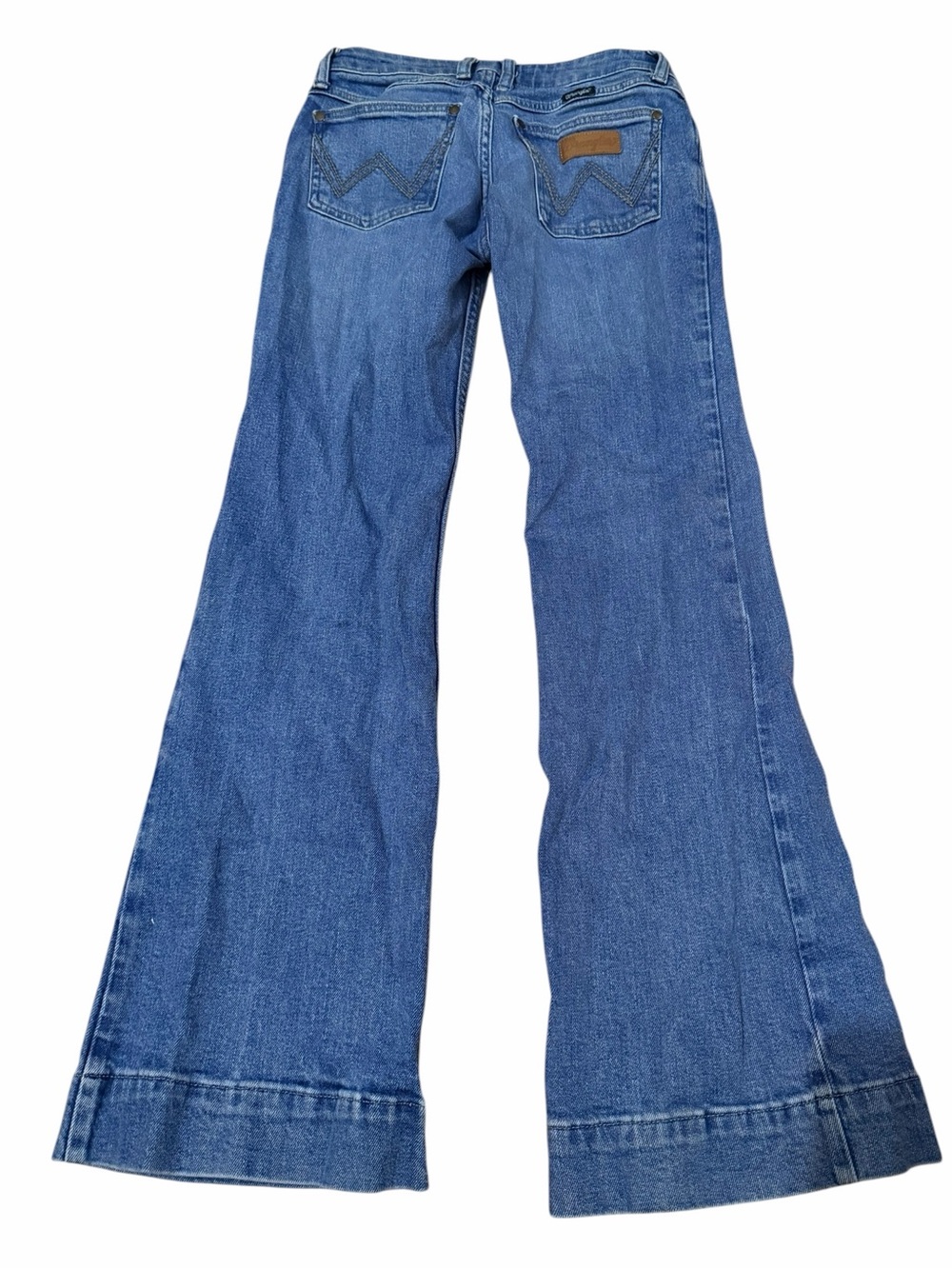 Wrangler Blue Vintage Retro
Bailey High Rise Flare Wide Leg
Western Jeans - Picture 4 of 7